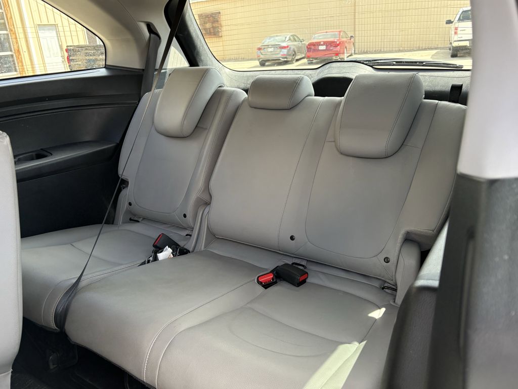 Used 2021 Blue Honda EX-L image 24