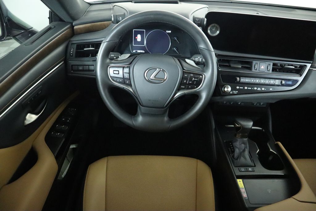 2024 Lexus ES Hybrid 300h 10