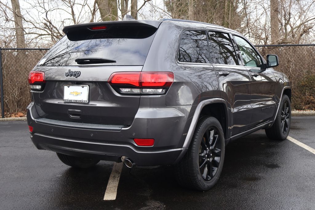 Thumbnail: 2019 Jeep Grand Cherokee - 8