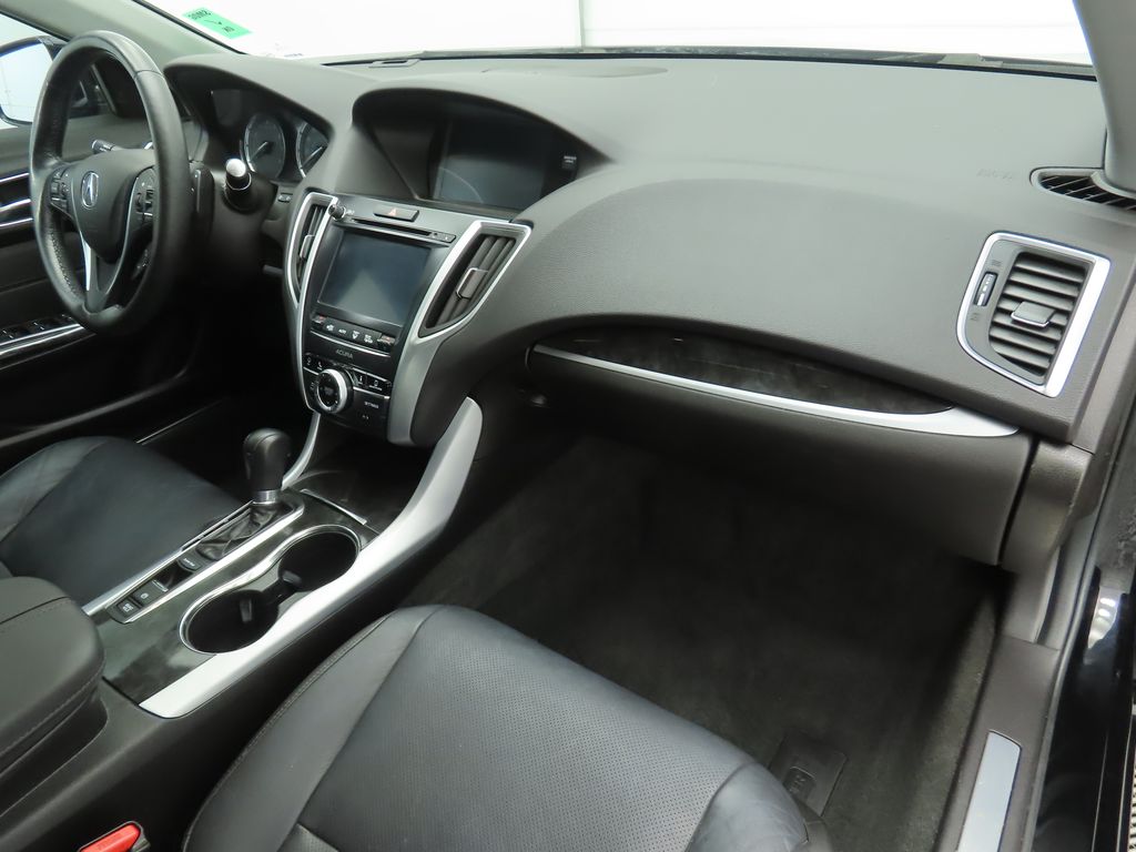 Thumbnail: 2018 Acura TLX - 17