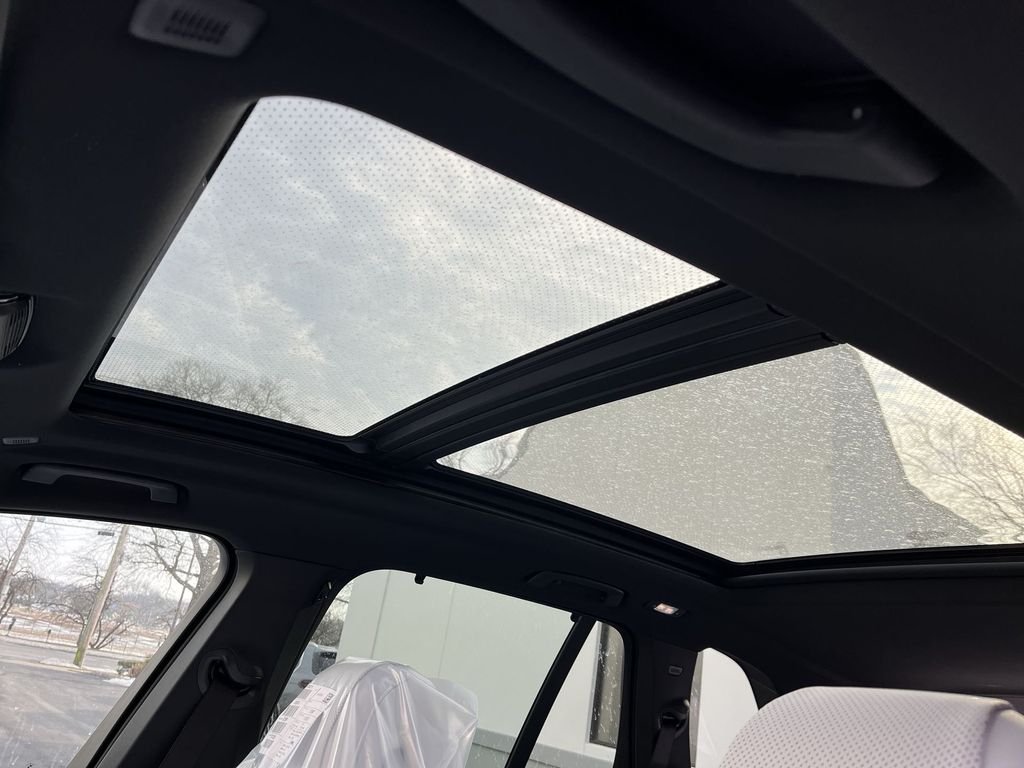 Thumbnail: 2026 BMW X5 - 22