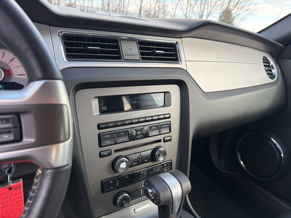 Thumbnail: 2011 Ford Mustang - 13