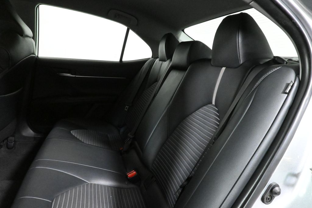 Thumbnail: 2019 Toyota Camry - 4