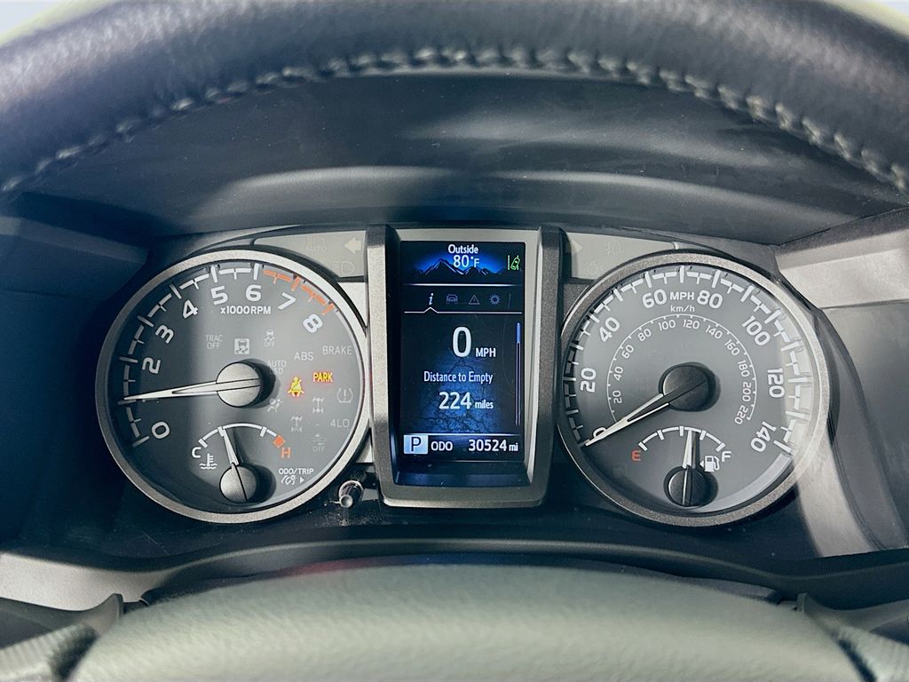 Thumbnail: 2022 Toyota Tacoma - 12