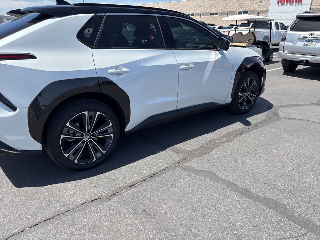 2023 Toyota bZ4X Limited 15