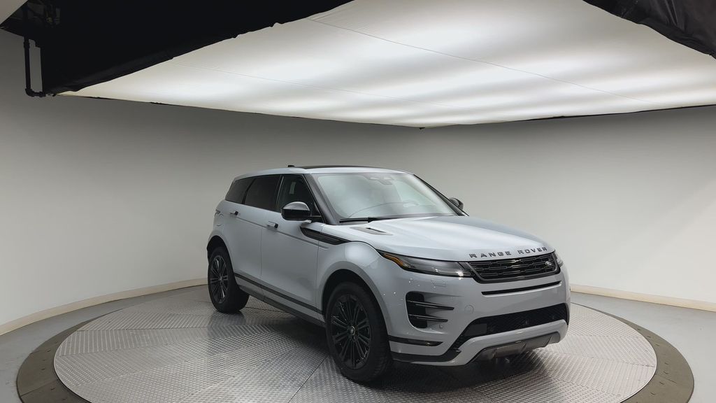 Thumbnail: 2026 Land Rover Range Rover Evoque - 8