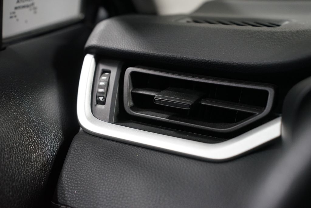 Thumbnail: 2024 Toyota RAV4 - 24