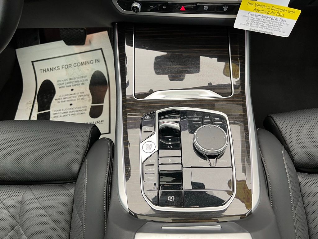 Thumbnail: 2025 BMW X5 - 11