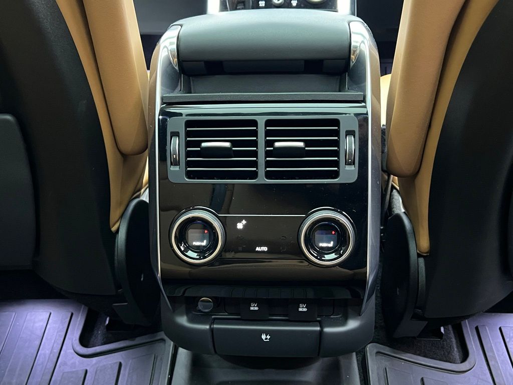 Thumbnail: 2019 Land Rover Range Rover Sport - 16