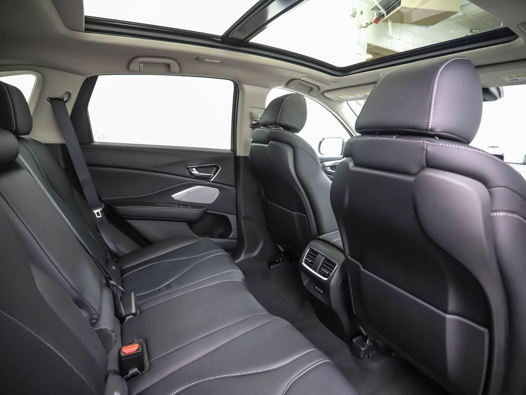 Thumbnail: 2025 Acura RDX - 25