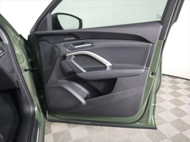 Thumbnail: 2025 Audi Q5 - 27