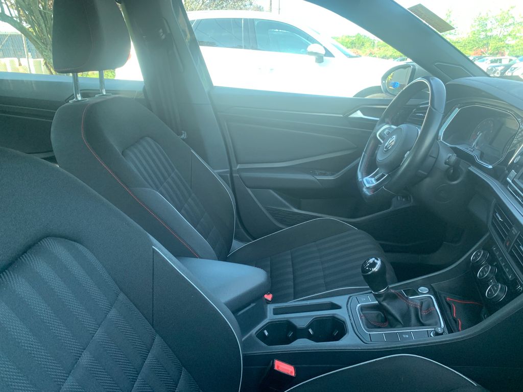 Thumbnail: 2021 Volkswagen Jetta - 4