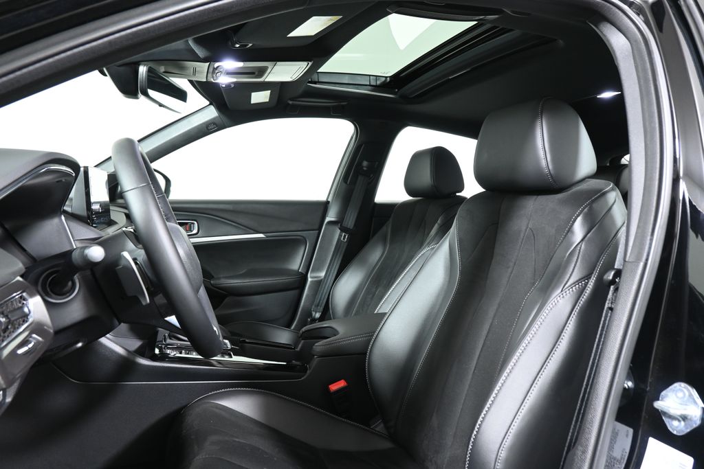 Thumbnail: 2025 Acura Integra - 15