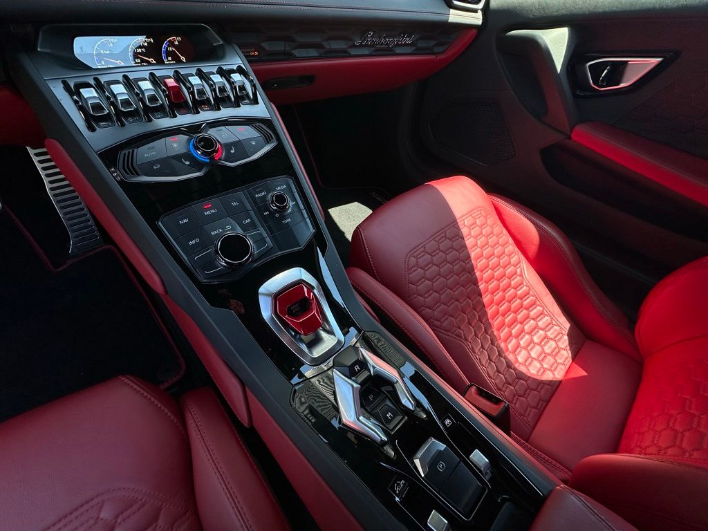Thumbnail: 2016 Lamborghini Huracan - 30