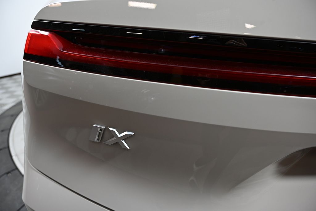 Thumbnail: 2026 BMW iX - 11