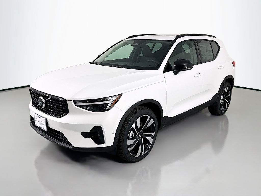 2026 Volvo XC40 B5 Ultra AWD