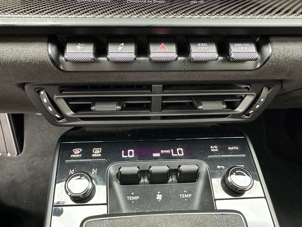 Thumbnail: 2022 Porsche 911 - 26