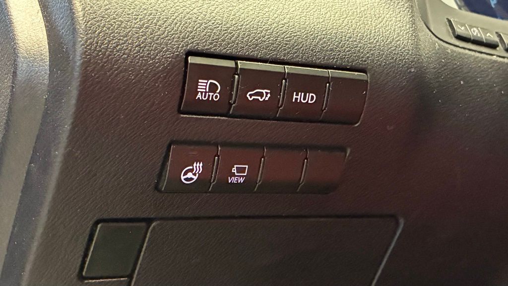 Thumbnail: 2020 Lexus RX - 17