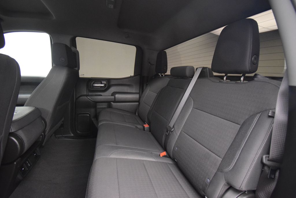 used 2024 Chevrolet Silverado 1500 car, priced at $33,400