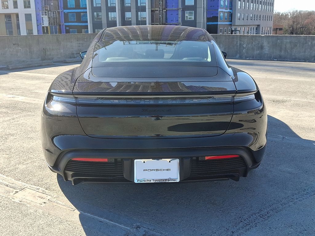 Thumbnail: 2026 Porsche Taycan - 9
