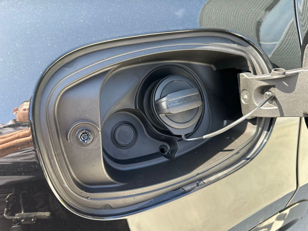 Thumbnail: 2025 Porsche  - 31