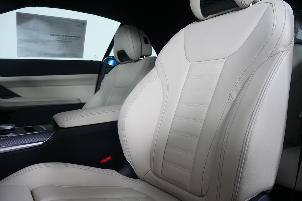 Thumbnail: 2026 BMW 4 Series - 11