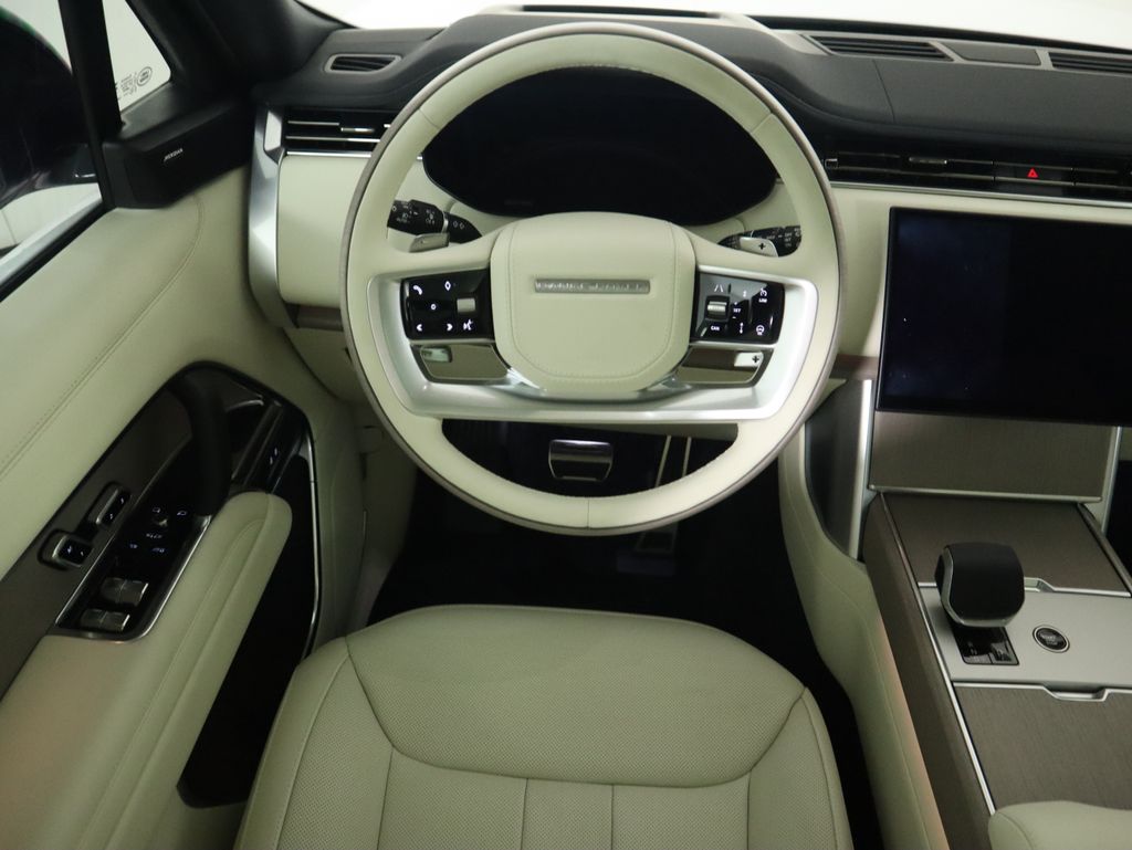 Thumbnail: 2025 Land Rover Range Rover - 11