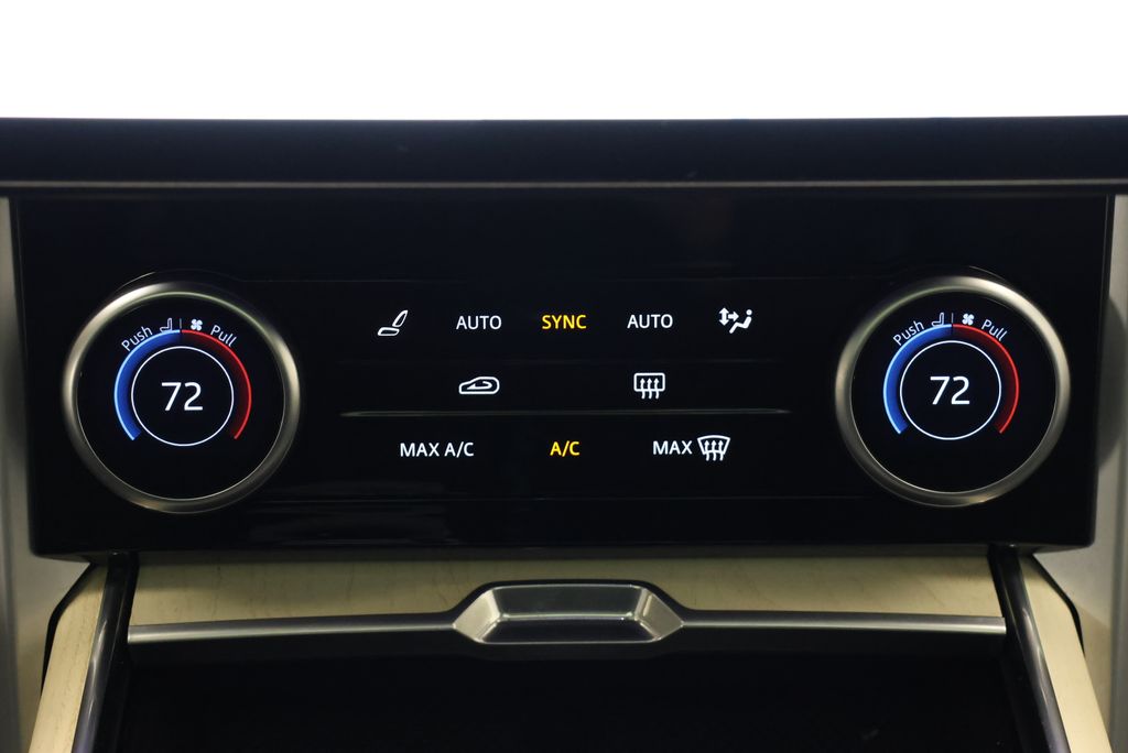 Thumbnail: 2023 Land Rover Range Rover - 23