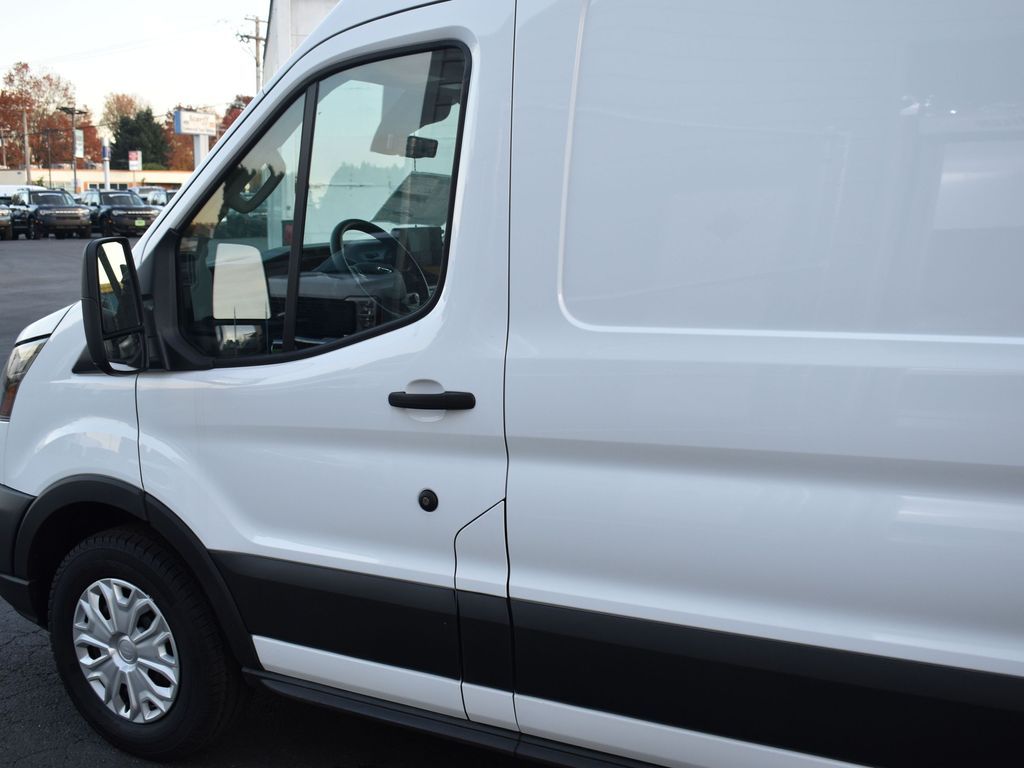 2023 Ford E-Transit 350
