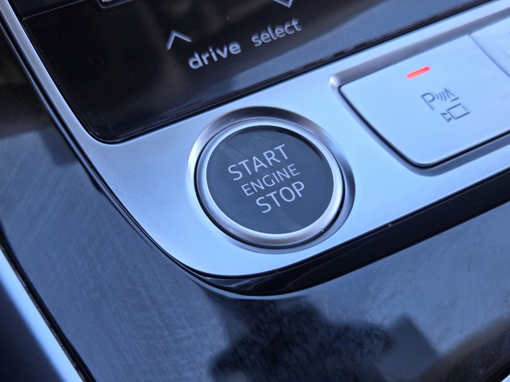 used 2023 Audi Q7 car, priced at $48,164