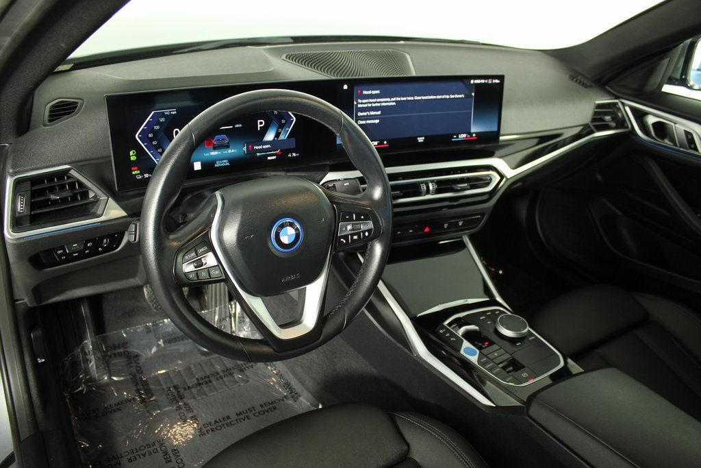 Thumbnail: 2023 BMW i4 - 7