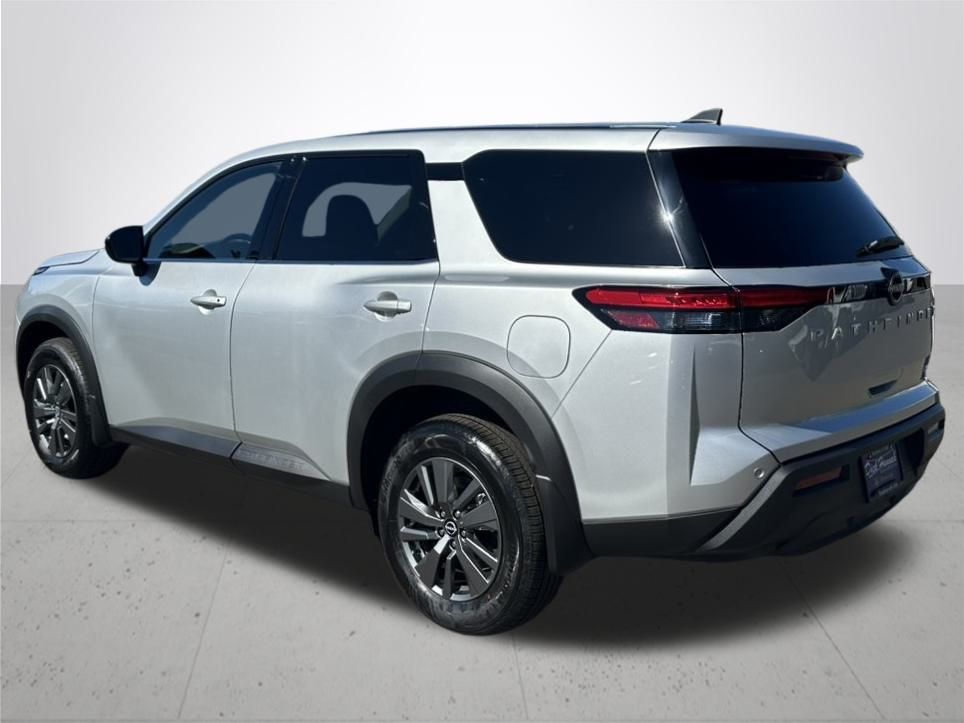 2025 Nissan Pathfinder S