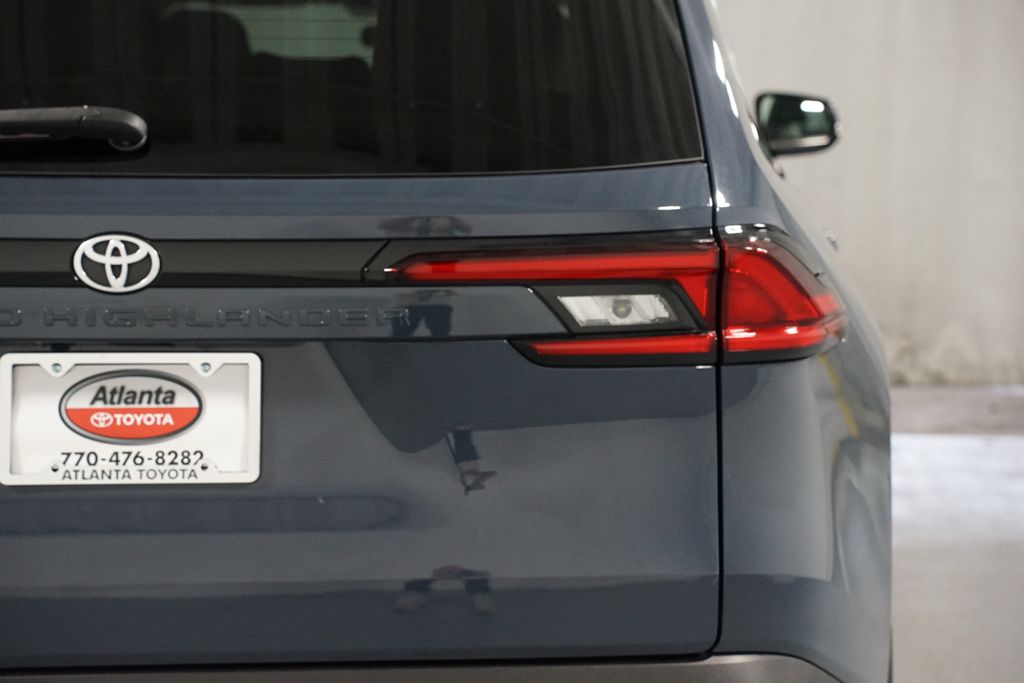 Thumbnail: 2025 Toyota Grand Highlander - 10
