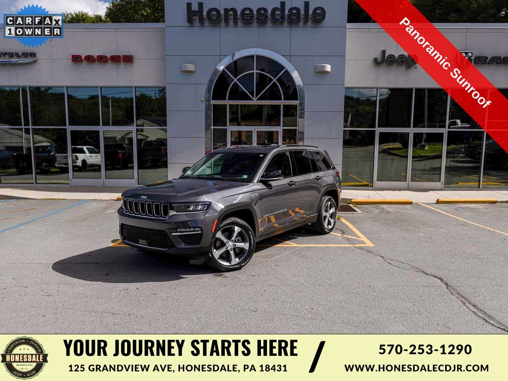 Baltic Gray Metallic Clearcoat 2025 Jeep Grand Cherokee 4xe SUV / Crossover Four-Wheel Drive 8-Speed Automatic