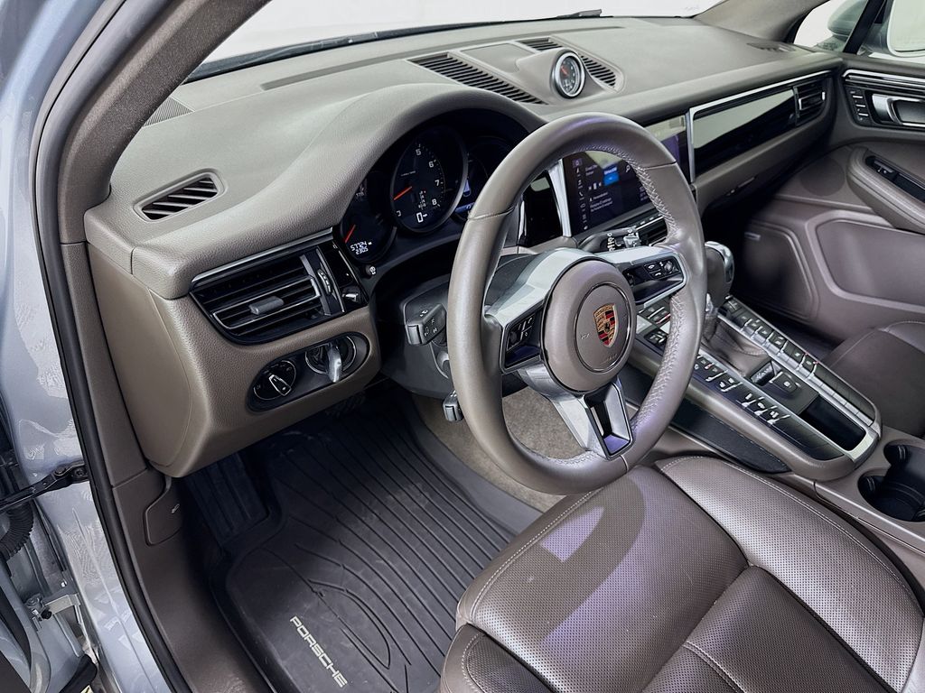 Thumbnail: 2020 Porsche Macan - 9