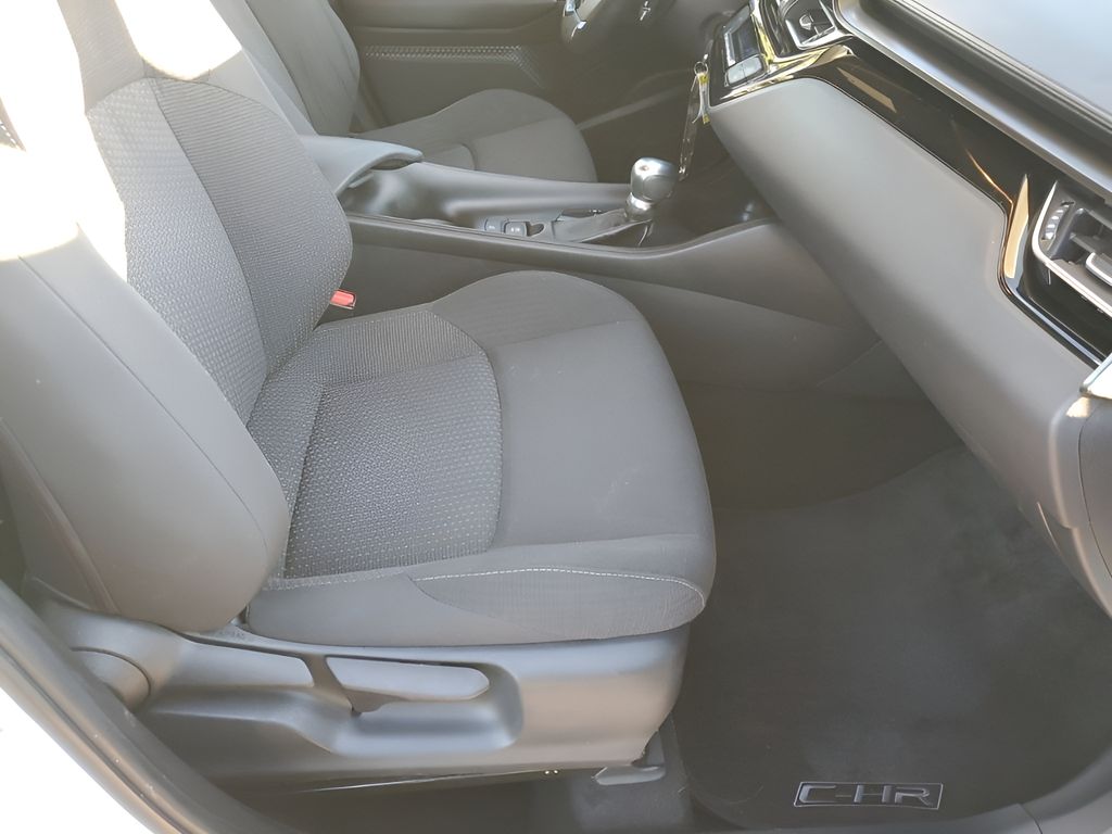 Used Car 2018 Toyota C-hr  Xle For Sale Under $15,000 In Austin, Texas