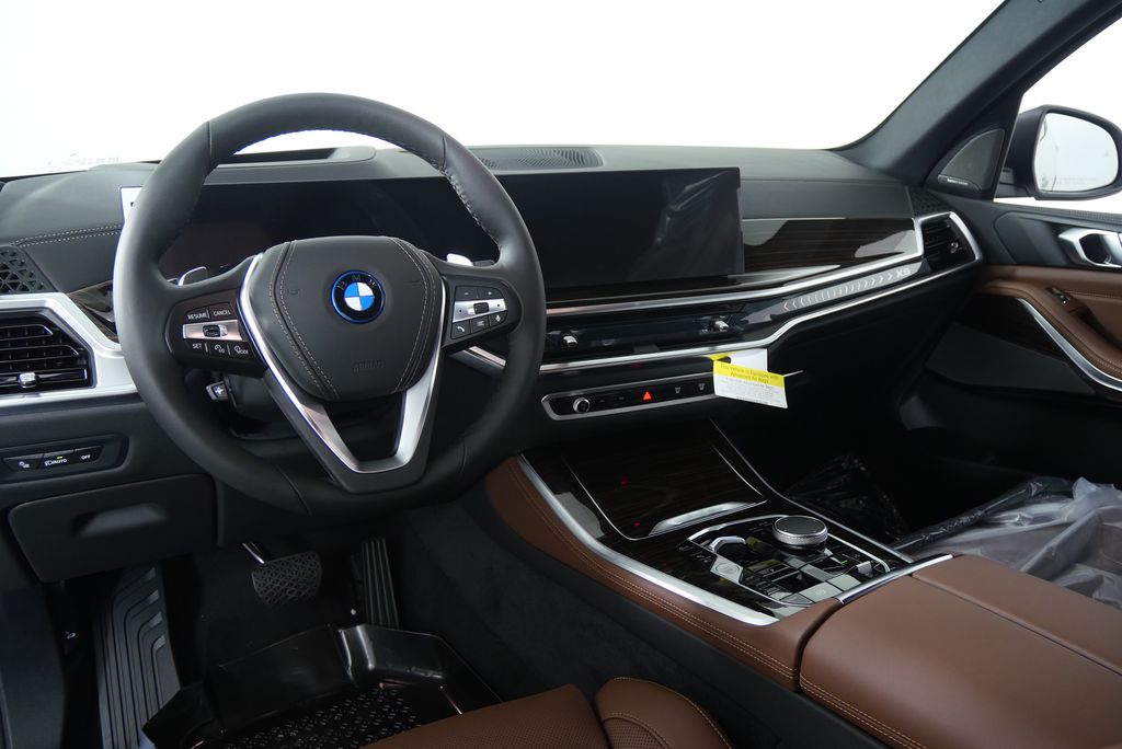 Thumbnail: 2026 BMW X5 - 18