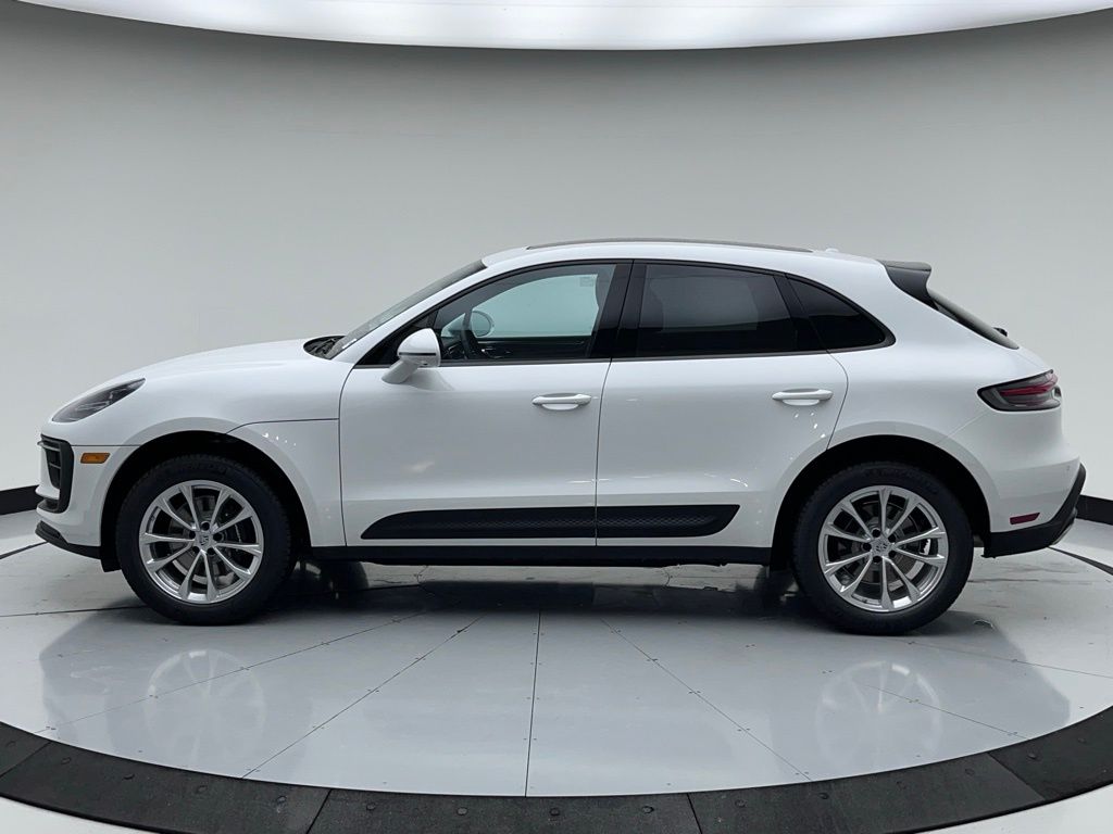 2025 Porsche Macan  2