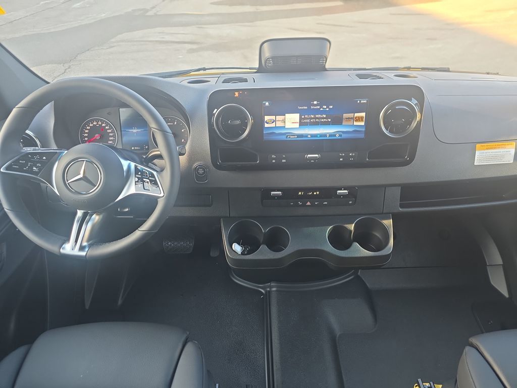 2026 Mercedes-Benz Sprinter 2500 Cargo 170 WB - 11