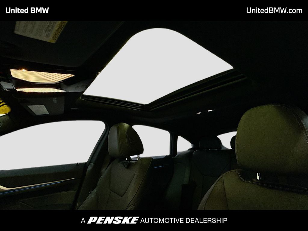 Thumbnail: 2023 BMW i4 - 12