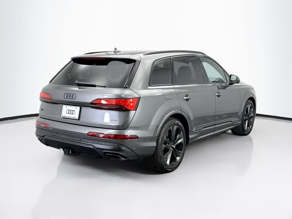 Thumbnail: 2026 Audi Q7 - 5