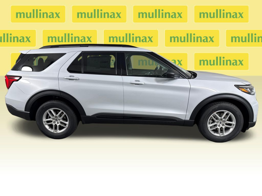 2026 Space White Metallic Ford Explorer Active RWD SUV