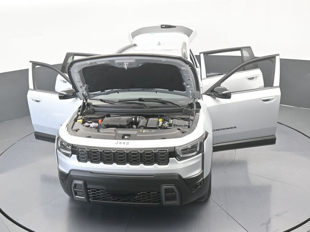 New 2026 silver zynith clearcoat Jeep Laredo image 68