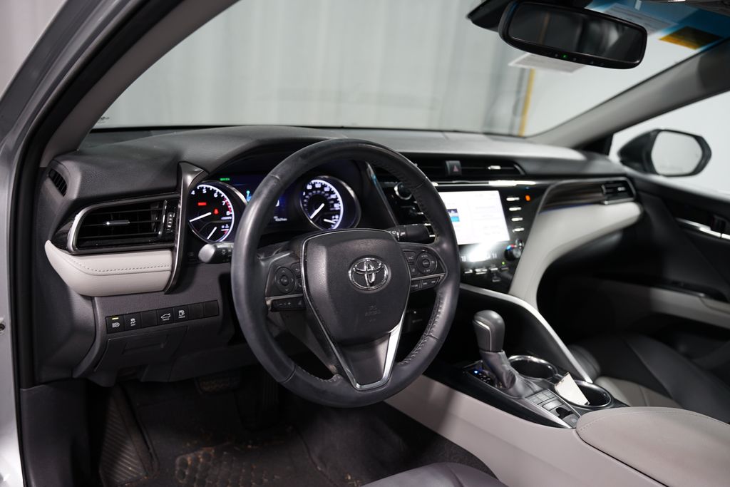 2019 Toyota Camry XLE 7