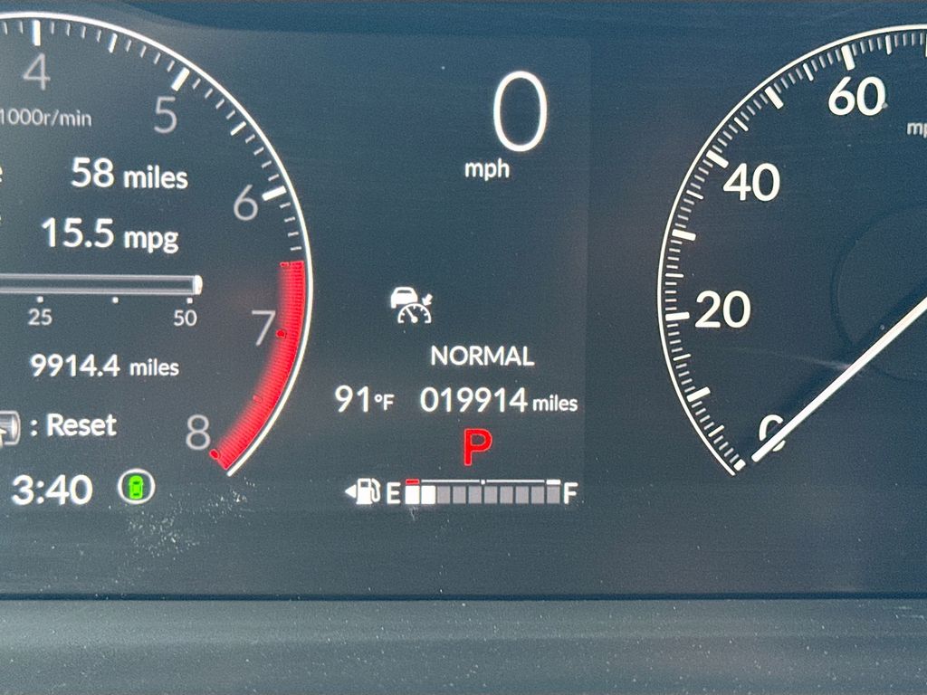 Used 2024 White Honda EX-L image 12