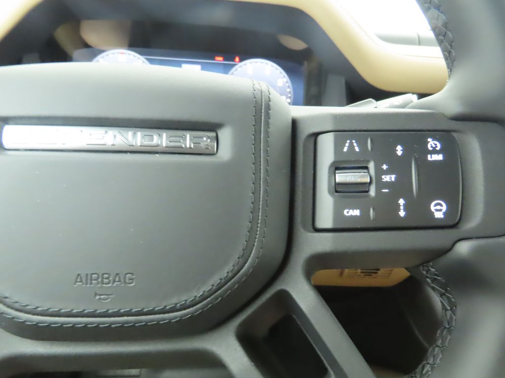 Thumbnail: 2025 Land Rover Defender - 13
