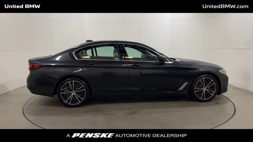 2022 BMW 5 Series 530i 9