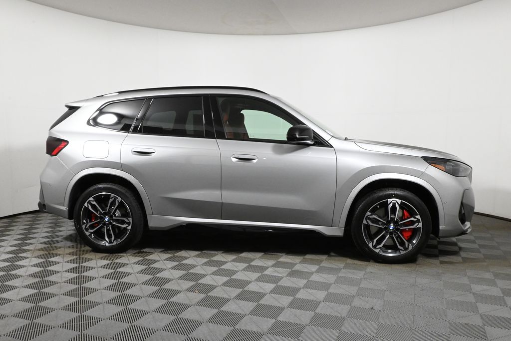 2025 BMW X1 M35i 8