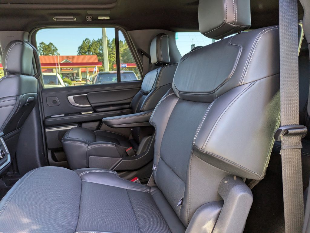 2025 Ford Expedition Platinum MAX