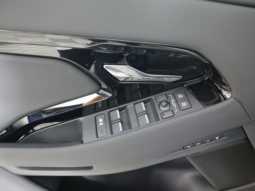 Thumbnail: 2026 Land Rover Range Rover Evoque - 23